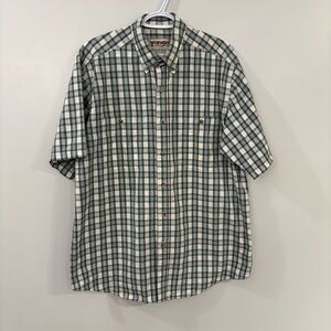 Wrangler button up shirt plaid short sleeves